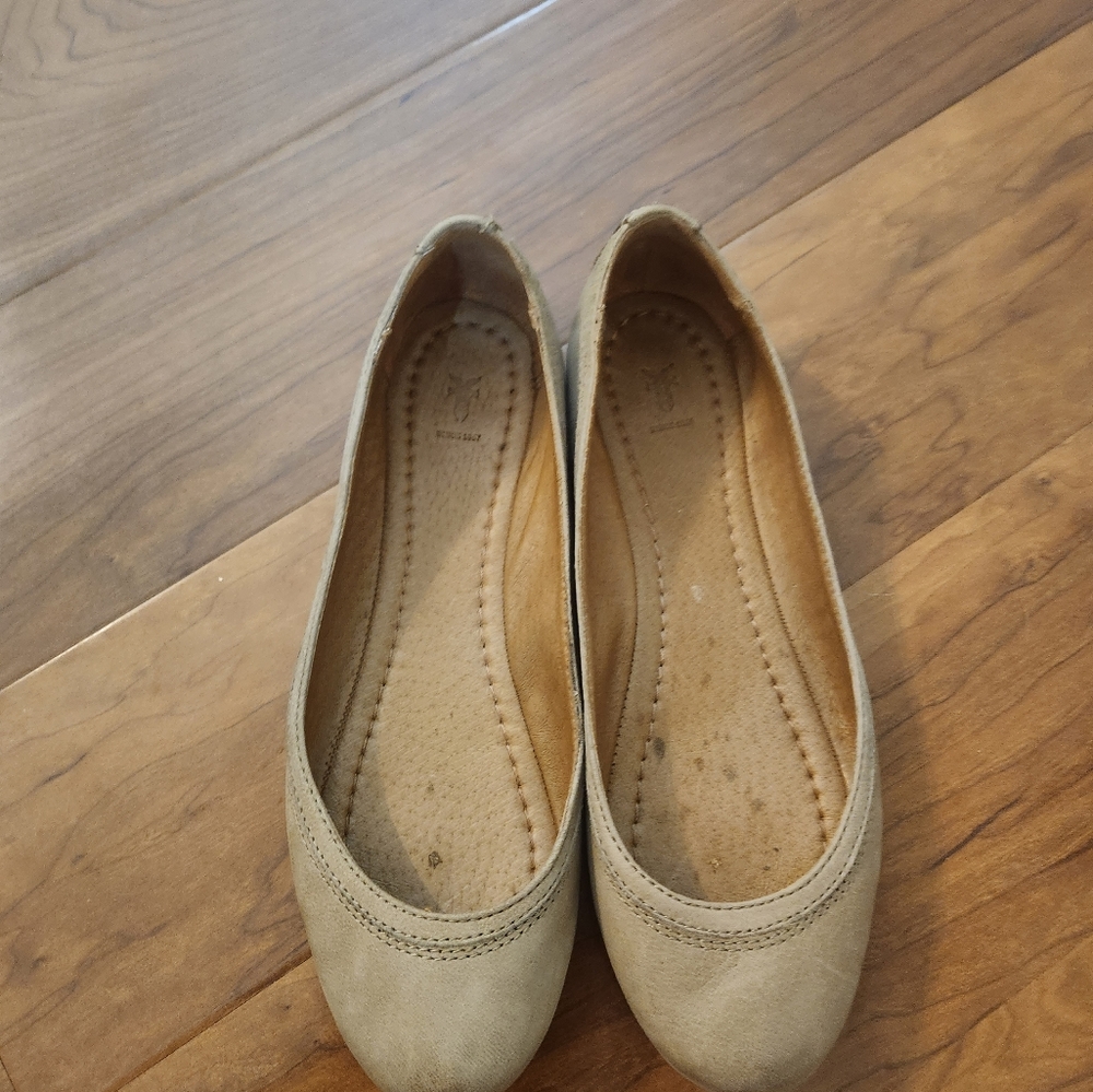 Slip on flats